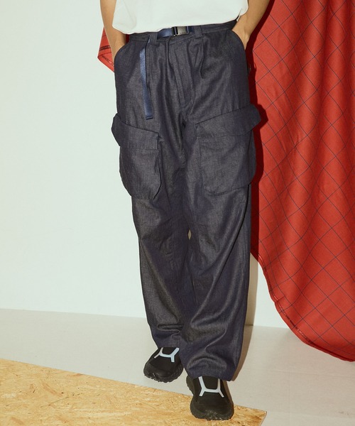 WHITE MOUNTAINEERING(ホワイトマウンテニアリング)の「『別注』White Mountaineering×EKAL BIKER PANTS(デニムパンツ・メンズ・ブルー・3/2)」の2枚目の写真