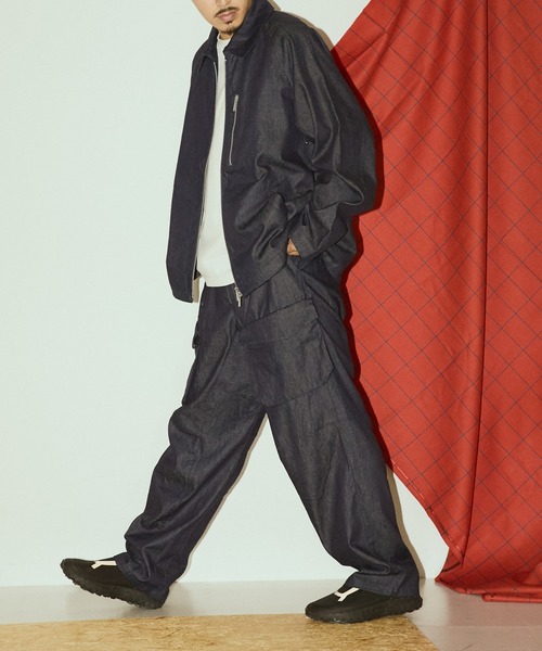 WHITE MOUNTAINEERING(ホワイトマウンテニアリング)の「『別注』White Mountaineering×EKAL BIKER PANTS(デニムパンツ・メンズ・ブルー・3/2)」の6枚目の写真