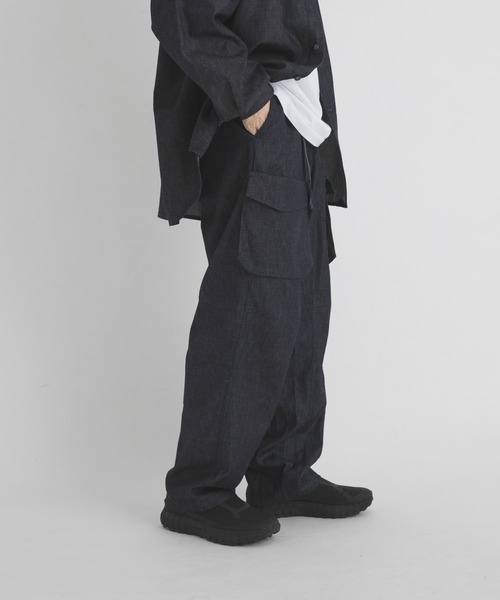 WHITE MOUNTAINEERING(ホワイトマウンテニアリング)の「『別注』White Mountaineering×EKAL BIKER PANTS(デニムパンツ・メンズ・ブルー・3/2)」の9枚目の写真