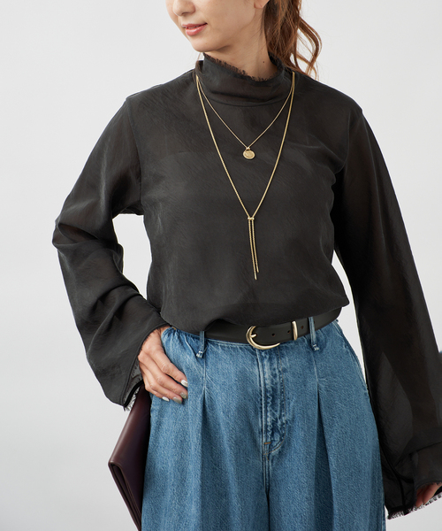 VERMEIL par iena(ヴェルメイユパーイエナ)の「Bias High-Neck ブラウス(シャツ/ブラウス・レディース・ボルドー/ブラック/ホワイト・FREE)」の7枚目の写真