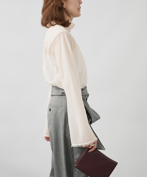VERMEIL par iena(ヴェルメイユパーイエナ)の「Bias High-Neck ブラウス(シャツ/ブラウス・レディース・ボルドー/ブラック/ホワイト・FREE)」の15枚目の写真