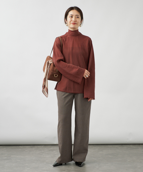 VERMEIL par iena(ヴェルメイユパーイエナ)の「Bias High-Neck ブラウス(シャツ/ブラウス・レディース・ボルドー/ブラック/ホワイト・FREE)」の16枚目の写真