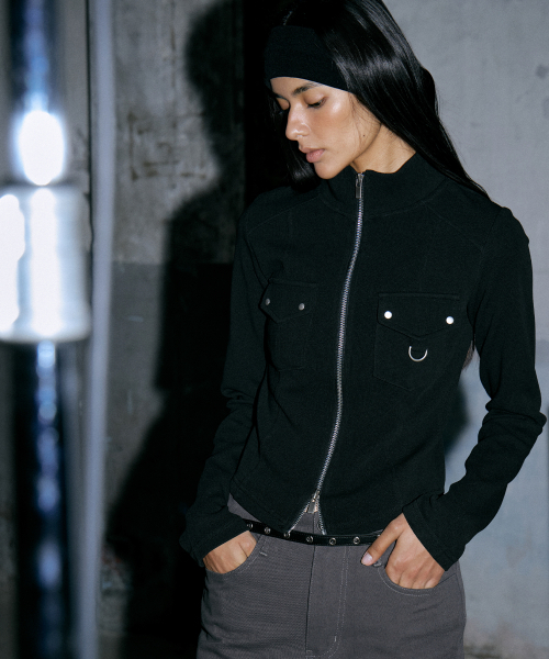 WAARFORWOMAN(ワール・フォー・ウーマン)の「WT-50 ツーポケットジップアップ(2colors)(その他トップス・レディース・チャコールグレー/ブラック・FREE)」の7枚目の写真