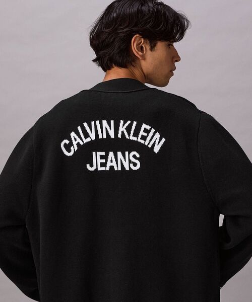 Calvin Klein(カルバン・クライン)の「ニット - バーシティカーディガンセーター(カーディガン/ボレロ・メンズ・グレー/ブラック・L/S/M)」の9枚目の写真