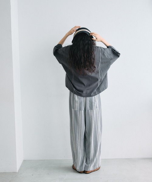 niko and...（ニコアンド）の「[MODE NORM CORE]ドッキングロゴプルオーバー（Tシャツ/カットソー・レディース・ブラック/グレー/オフホワイト・MEDIUM/LARGE）」の8枚目の写真