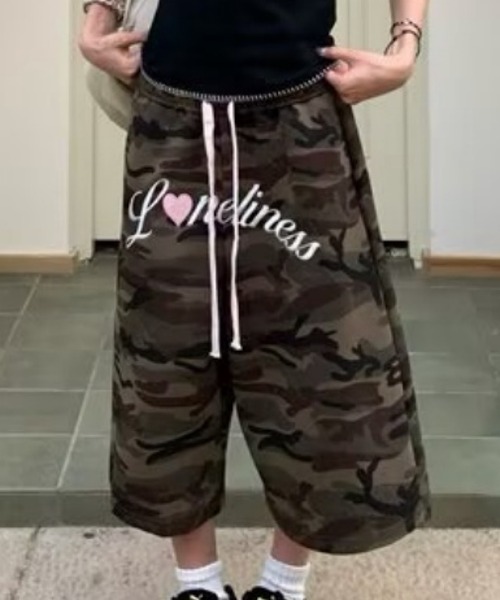 Ritzy(リッツィー)の「ハートロゴ ワイドスウェットハーフパンツ(スウェットパンツ・レディース・グレー/カモフラージュ・XXL/M/L/XL)」の7枚目の写真