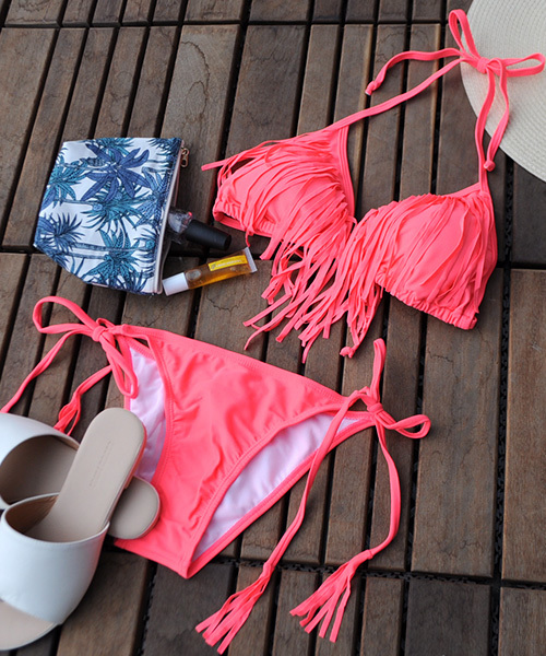 Luz Llena (philter)（ラズレナ　フィルター）の「[2点SET]フリンジデザイン・三角ビキニセット/3Dビキニ/水着（水着・レディース・イエロー/コーラル/グリーン/ブルー/ブラック/ホワイト・MEDIUM/SMALL/LARGE）」の6枚目の写真