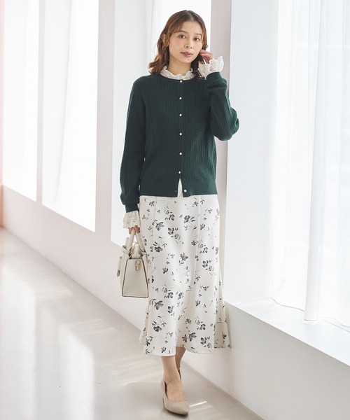 Honeys(ハニーズ)の「レースハイネックトップス(Tシャツ/カットソー・レディース・グレイッシュブルー/ブラック/アイボリー・3L/L/LL/M/S)」の4枚目の写真