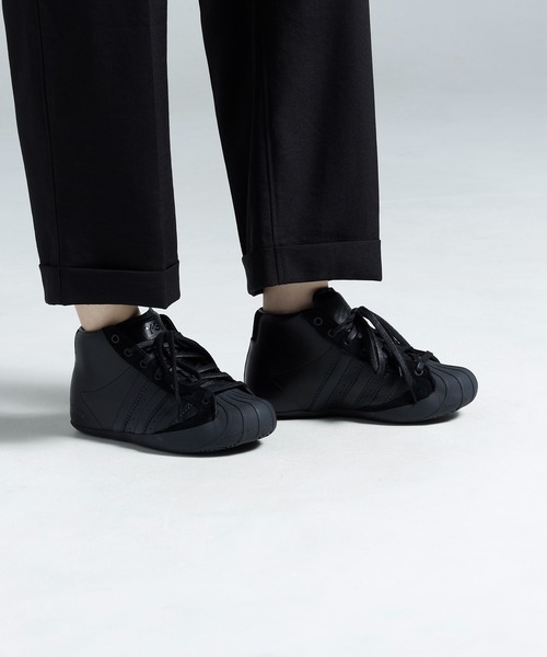 Y-3(ワイスリー)の「Y-3 PRO MODEL 3G(スニーカー・メンズ・ブラック系・27.0cm/27.5cm/28.0cm/28.5cm/29.0cm/29.5cm/24.0cm/24.5cm/25.0cm/25.5cm/26.0cm/26.5cm/22.5cm/23.0cm/23.5cm)」の2枚目の写真