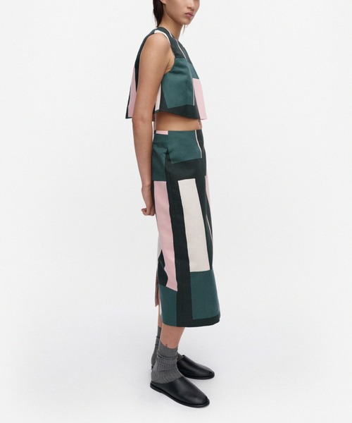 marimekko(マリメッコ)の「Valinta Attika / Top(Tシャツ/カットソー・レディース・グリーン系その他・34)」の2枚目の写真