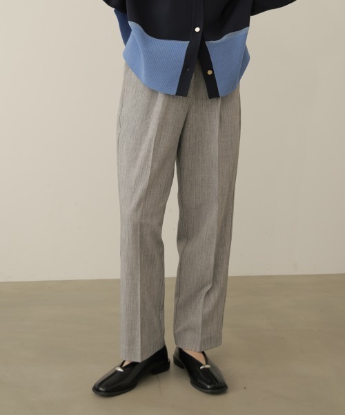 Bou Jeloud(ブージュルード)の「SLIM UP+タックパンツ(スラックス・レディース・グレー/ブラック・40/38)」の2枚目の写真