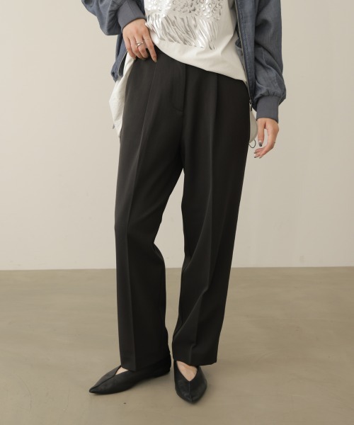 Bou Jeloud(ブージュルード)の「SLIM UP+タックパンツ(スラックス・レディース・グレー/ブラック・40/38)」の1枚目の写真