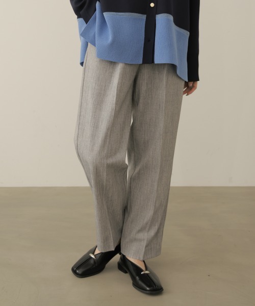 Bou Jeloud(ブージュルード)の「SLIM UP+タックパンツ(スラックス・レディース・グレー/ブラック・40/38)」の17枚目の写真