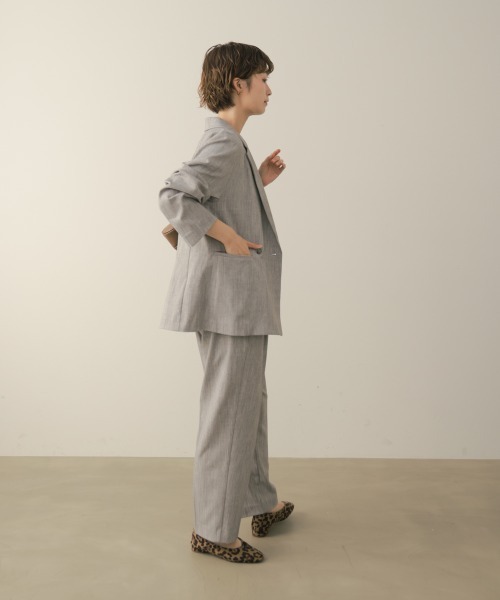 Bou Jeloud(ブージュルード)の「SLIM UP+タックパンツ(スラックス・レディース・グレー/ブラック・40/38)」の3枚目の写真
