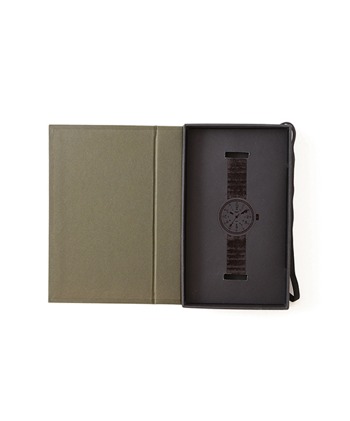 BEAMS BOY(ビームスボーイ)の「●Engineered Garments×Timex / 40th別注 Camper Special(アナログ腕時計・メンズ・オリーブ/ネイビー・ONE SIZE)」の4枚目の写真