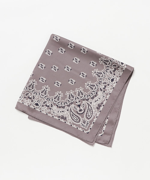 RODE SKO（ロデスコ）の「RODE SKO バンダナ柄スカーフ（バンダナ/スカーフ・レディース・ホワイト/レッド/ネイビー/グリーン/ブラウン/ボルドー/グレー・FREE）」の3枚目の写真