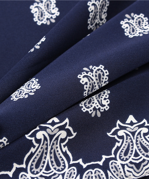 RODE SKO（ロデスコ）の「RODE SKO バンダナ柄スカーフ（バンダナ/スカーフ・レディース・ホワイト/レッド/ネイビー/グリーン/ブラウン/ボルドー/グレー・FREE）」の10枚目の写真