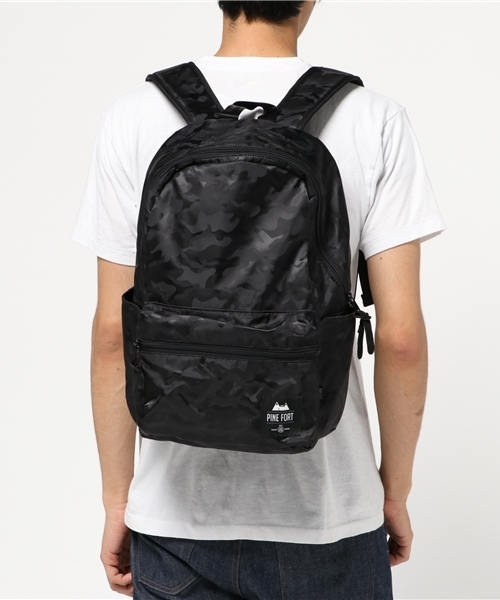 VENCEEXCHANGE（ヴァンスエクスチェンジ）の「PINEFORT パインフォート カモフラ デイパック      （バックパック/リュック・メンズ・ブラック/オリーブ/スカイブルー・FREE）」の9枚目の写真