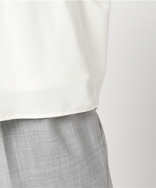 NATURAL BEAUTY BASIC（ナチュラルビューティーベーシック）の「バルーンスリーブブラウス（シャツ/ブラウス・レディース・ベージュ/ホワイト系その他・SMALL/MEDIUM）」の9枚目の写真