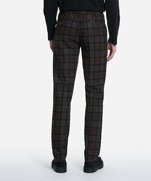 Saturdays NYC（サタデーズ ニューヨークシティ ）の「Panos Check Trouser（スラックス・メンズ・ブラック/レンガ・30/32/29/28/34）」の9枚目の写真