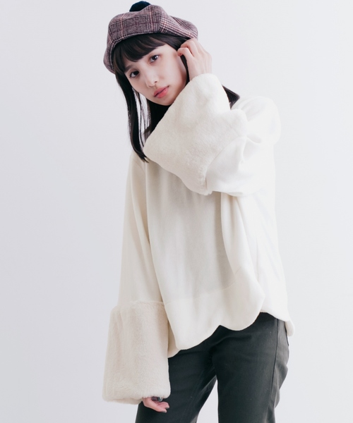 MERLOT（メルロー）の「袖ファースカラップヘムトップス7253（その他トップス・レディース・ブラック/オフホワイト/グリーン/モカ/チェリーピンク・FREE）」の2枚目の写真