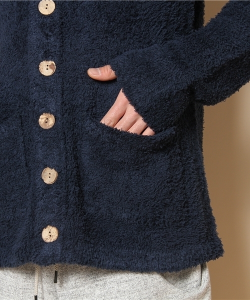 BAREFOOT DREAMS（ベアフットドリームズ）の「584 BFD-11S-010 Cozy Chic Men's School Swtr.  ◆（カーディガン/ボレロ・メンズ・ストーン/ブラック系その他/ブル－グレ－/ネイビー/キャメル/ブラウン/グレー・SMALL/MEDIUM/LARGE/X-LARGE）」の14枚目の写真