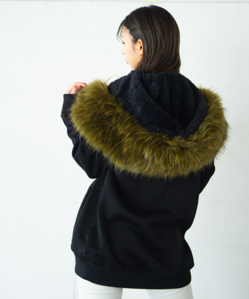 ROGER AND RAW(ロジャーアンドロウ)の「Roger&Raw/MIX起毛ファージャケット フードファーパーカー(パーカー・レディース・グレー/ブラック×カーキ/ブラック・M)」の13枚目の写真