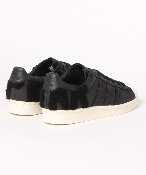 adidas(アディダス)の「adidas SUPERSTAR 80S ボア(スニーカー・レディース・ホワイト/ブラック・22.5cm/23cm/23.5cm/24cm/24.5cm)」の3枚目の写真