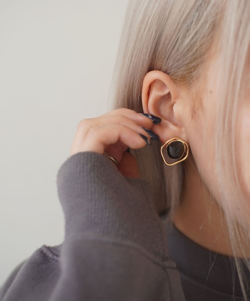 Port(ポート)の「デザイン アンティーク ピアス_(ピアス(両耳用)・レディース・グリーン/ブラウン/ホワイト/ライトブラウン/ネイビー/その他1/ブラック/ライトブルー/オレンジ/レッド系その他/ライトグリーン/ピンク/イエロー系その他/ブラック系その他/ホワイト系その他2/ホワイト系その他/ゴールド/イエロー/ブラック系その他2/グリーン系その他/レッド/ブラウン系その他2/ブルー系その他/ブラウン系その他/レッド系その他2/グリーン系その他2/ボルドー/イエロー系その他2/ブルー系その他2/ブルー系その他3/ライトピンク/ブラウン系その他3/ブラック系その他4/ブラック系その他3/クリアブラック・FREE)」の10枚目の写真