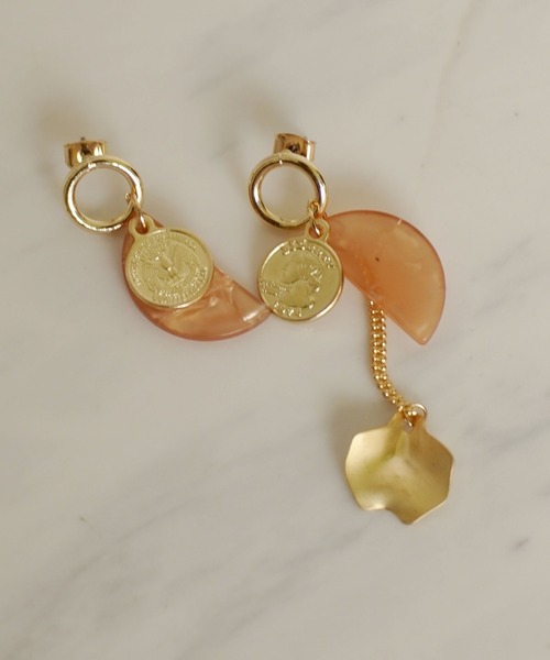 Port(ポート)の「デザイン アンティーク ピアス_(ピアス(両耳用)・レディース・グリーン/ブラウン/ホワイト/ライトブラウン/ネイビー/その他1/ブラック/ライトブルー/オレンジ/レッド系その他/ライトグリーン/ピンク/イエロー系その他/ブラック系その他/ホワイト系その他2/ホワイト系その他/ゴールド/イエロー/ブラック系その他2/グリーン系その他/レッド/ブラウン系その他2/ブルー系その他/ブラウン系その他/レッド系その他2/グリーン系その他2/ボルドー/イエロー系その他2/ブルー系その他2/ブルー系その他3/ライトピンク/ブラウン系その他3/ブラック系その他4/ブラック系その他3/クリアブラック・FREE)」の12枚目の写真