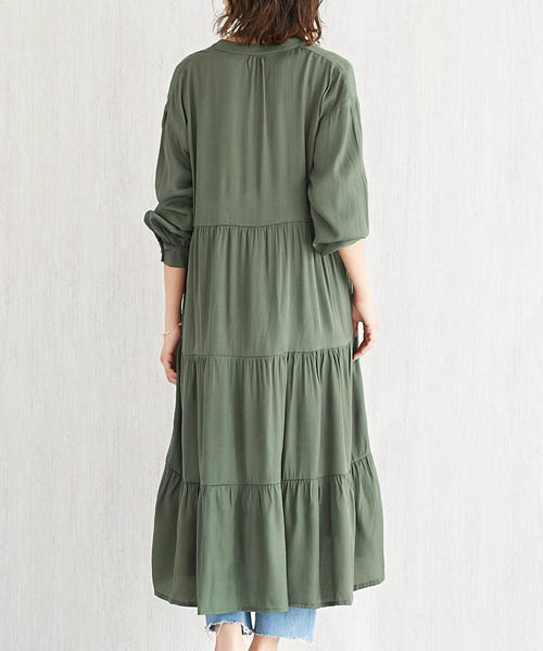 Pierrot（ピエロ）の「ティアードノーカラー シャツワンピース（ワンピース・レディース・ライトベージュ/カーキ/ネイビー・M）」の15枚目の写真