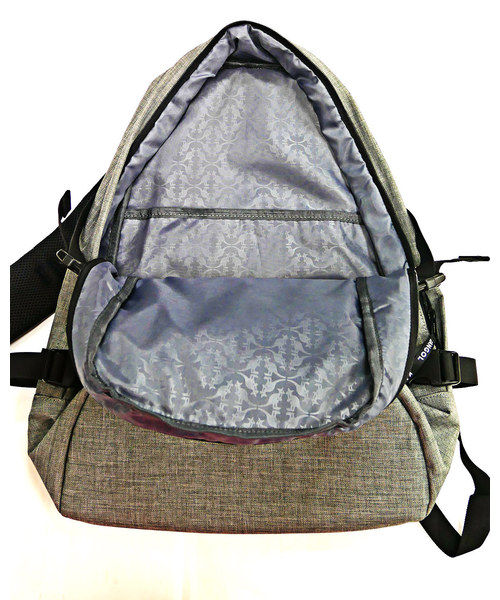 【 KANGOL / カンゴール 】 斜めジップカラー ロゴ リュック（バックパック/リュック）｜KANGOL（カンゴール）