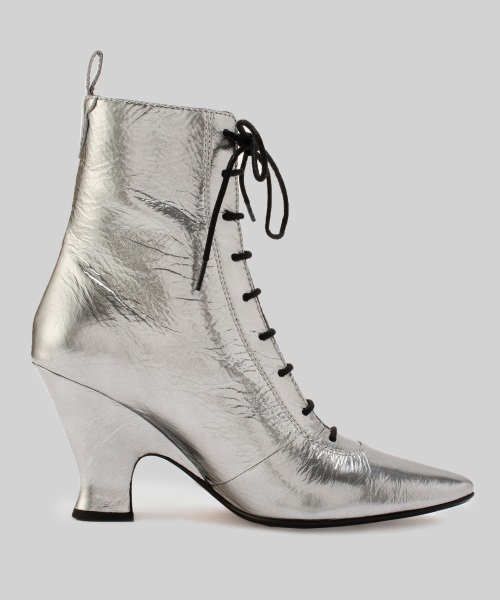 MARC JACOBS（マークジェイコブス）の「THE VICTORIAN BOOT 90MM/ザ ヴィクトリアン ブーツ 90mm（パンプス