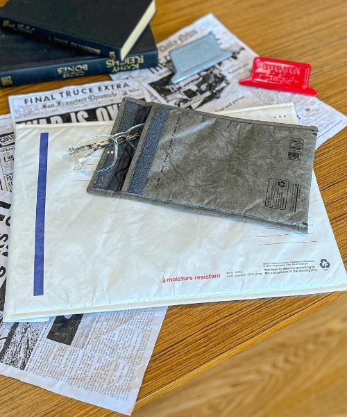 DULTON(ダルトン)の「PADDED ENVELOPE BAG FOR "15 INCH LAPTOP"/PCケース 15インチ(PC・タブレットケース・メンズ・その他/グレー/ホワイト・FREE)」の22枚目の写真