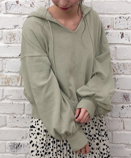 one after another NICE CLAUP（ワンアフターアナザーナイスクラップ）の「フード付きピグメントパーカー（パーカー・レディース・オフホワイト/ブラウン/ベージュ/カーキ・FREE）」の4枚目の写真