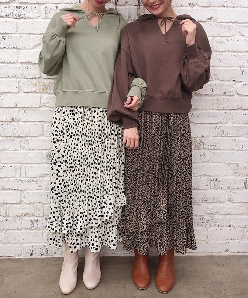 one after another NICE CLAUP（ワンアフターアナザーナイスクラップ）の「フード付きピグメントパーカー（パーカー・レディース・オフホワイト/ブラウン/ベージュ/カーキ・FREE）」の16枚目の写真