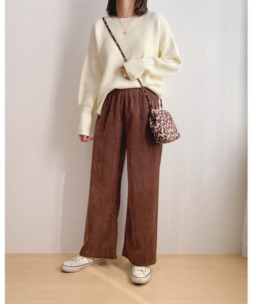 CLEA(クレア)の「ベロア コーデュロイ ワイド パンツ(その他パンツ・レディース・ブラック/ベージュ/ブラウン/アイボリー・FREE)」の8枚目の写真