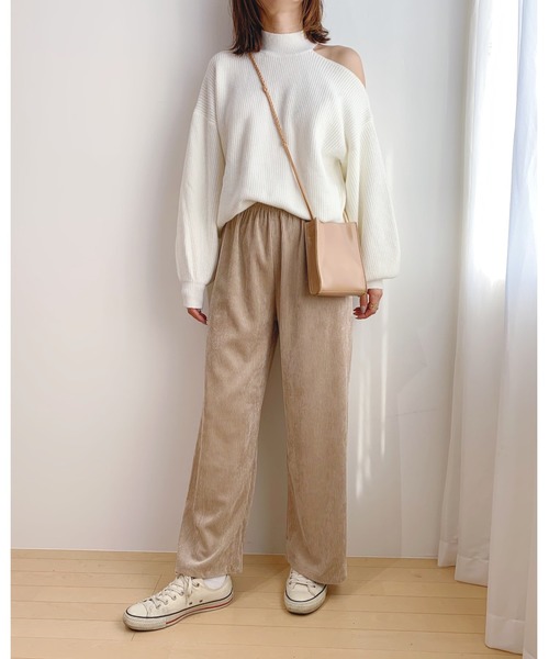 CLEA(クレア)の「ベロア コーデュロイ ワイド パンツ(その他パンツ・レディース・ブラック/ベージュ/ブラウン/アイボリー・FREE)」の16枚目の写真