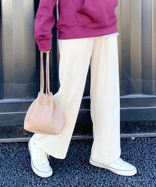 CLEA(クレア)の「ベロア コーデュロイ ワイド パンツ(その他パンツ・レディース・ブラック/ベージュ/ブラウン/アイボリー・FREE)」の21枚目の写真