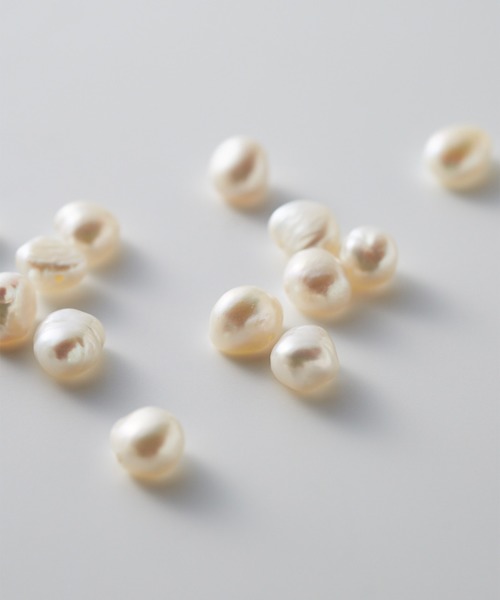 IEDIT（イディット）の「ＩＥＤＩＴ　やわらかな輝き　淡水パールネックレス〈アイボリー〉（ネックレス・レディース・アイボリー・ONE SIZE）」の3枚目の写真