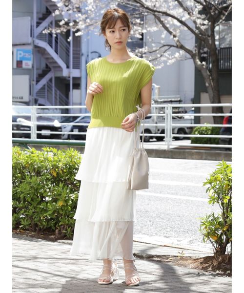 dazzlin（ダズリン）の「ワイドリブショートベスト（ニット/セーター・レディース・グリーン/オフホワイト/ベージュ/パープル・FREE）」の14枚目の写真