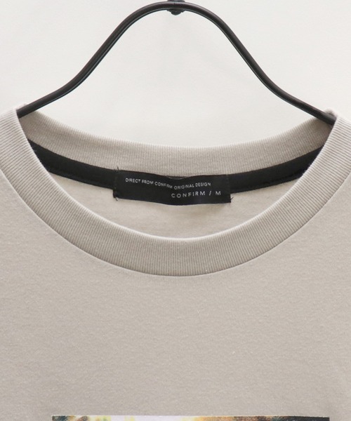 Confirm(コンファーム)の「Confirm / コンファーム roomフォトプリントTシャツ(Tシャツ/カットソー・メンズ・ホワイト/ブラック/ベージュ・M/L)」の21枚目の写真
