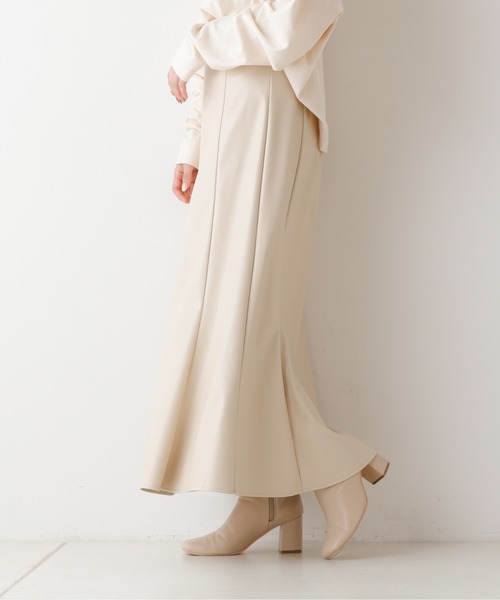 Chico（チコ）の「レザーロングフレアスカート/フェイクレザー/マーメイドスカート（スカート・レディース・カーキ/ブラック/ライトベージュ/ブラウン・FREE）」の5枚目の写真