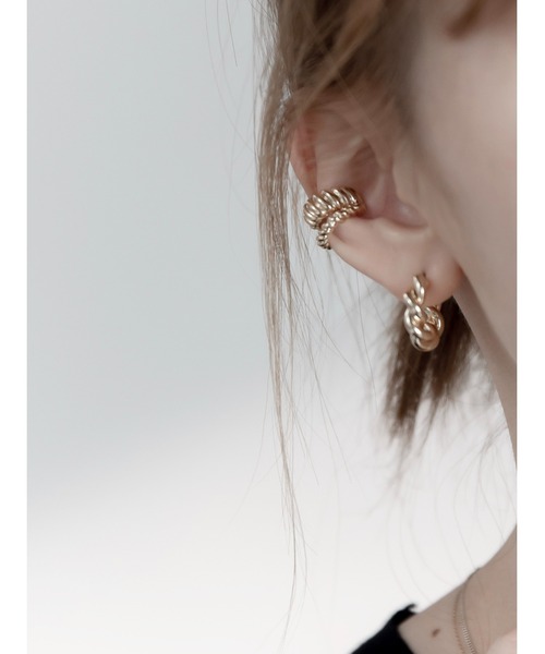 amel（エイメル）の「ツイストフープピアス（ピアス（両耳用）・レディース・シルバー/ゴールド・FREE）」の3枚目の写真