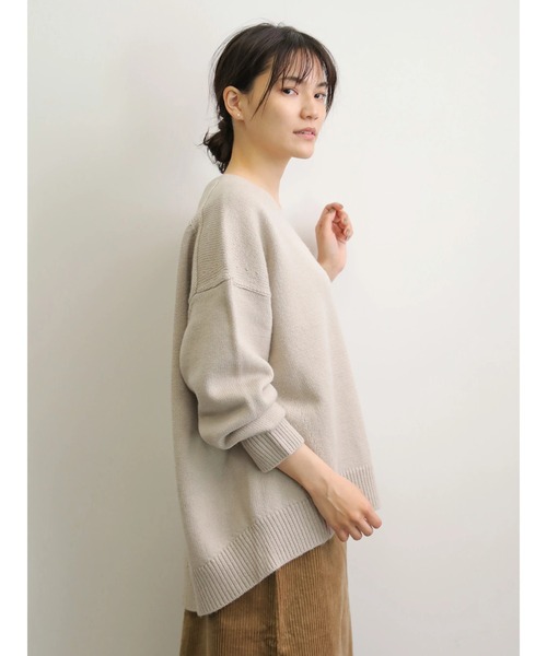 AMERICAN HOLIC（アメリカンホリック）の「Vネックバックスリットニットプルオーバー ○＊（ニット/セーター・レディース・ブラウン/イエロー/アイボリー/ミント/ラベンダー/グレー系その他2・M/L）」の5枚目の写真