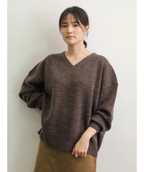 AMERICAN HOLIC（アメリカンホリック）の「Vネックバックスリットニットプルオーバー ○＊（ニット/セーター・レディース・ブラウン/イエロー/アイボリー/ミント/ラベンダー/グレー系その他2・M/L）」の3枚目の写真