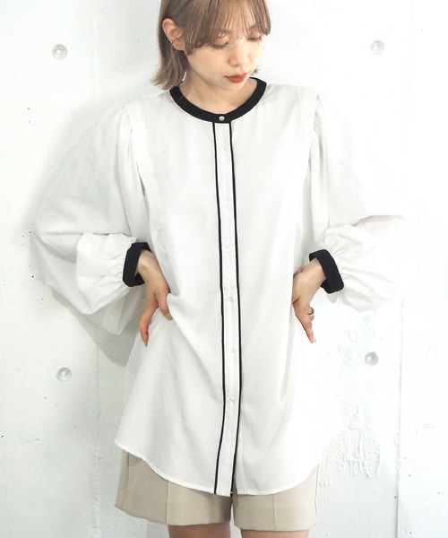 tiptop(ティップトップ)の「ボリュームショルダー2wayブラウス(シャツ/ブラウス・レディース・オフホワイト/ブルー/グリーン/スミクロ/A/B/ブラック系その他/ホワイト系その他・FREE)」の1枚目の写真