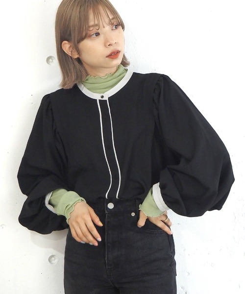 tiptop(ティップトップ)の「ボリュームショルダー2wayブラウス(シャツ/ブラウス・レディース・オフホワイト/ブルー/グリーン/スミクロ/A/B/ブラック系その他/ホワイト系その他・FREE)」の3枚目の写真