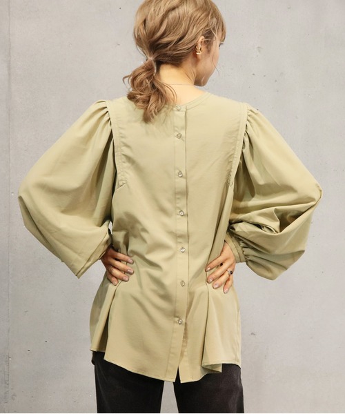 tiptop(ティップトップ)の「ボリュームショルダー2wayブラウス(シャツ/ブラウス・レディース・オフホワイト/ブルー/グリーン/スミクロ/A/B/ブラック系その他/ホワイト系その他・FREE)」の5枚目の写真