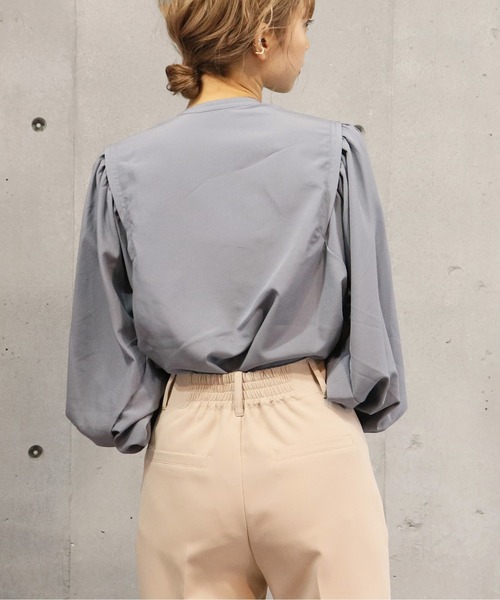 tiptop(ティップトップ)の「ボリュームショルダー2wayブラウス(シャツ/ブラウス・レディース・オフホワイト/ブルー/グリーン/スミクロ/A/B/ブラック系その他/ホワイト系その他・FREE)」の17枚目の写真